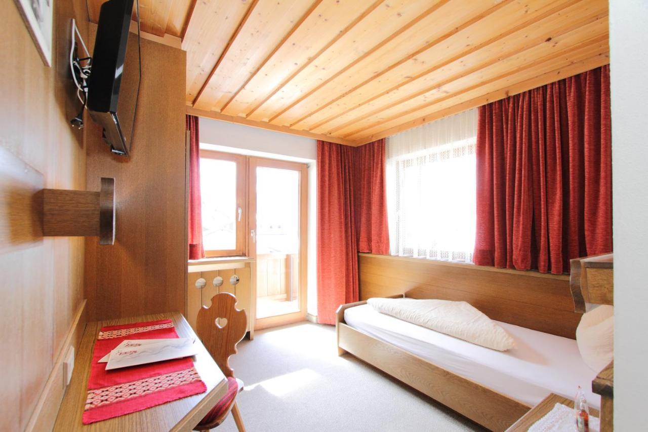 Pension Mittagskogel Sankt Leonhard im Pitztal Buitenkant foto