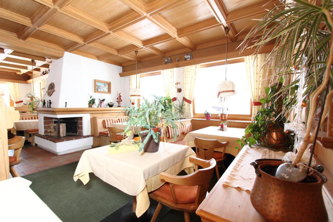 Pension Mittagskogel Sankt Leonhard im Pitztal Buitenkant foto
