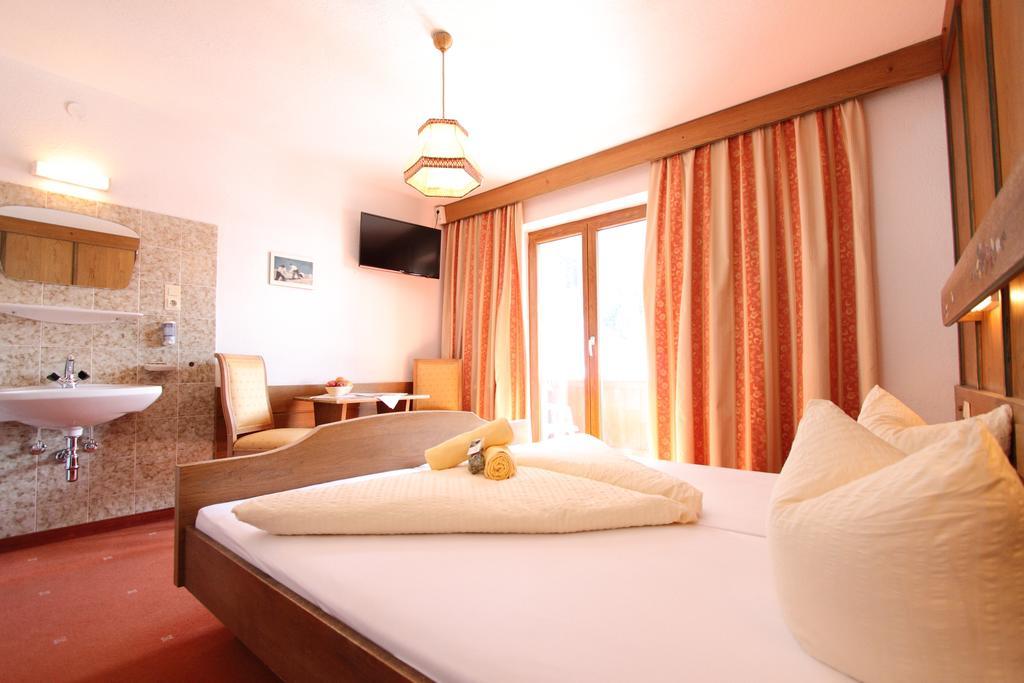 Pension Mittagskogel Sankt Leonhard im Pitztal Kamer foto
