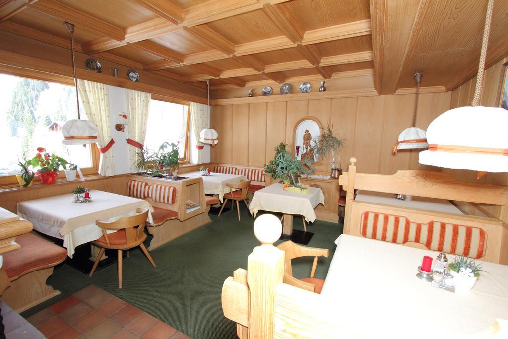 Pension Mittagskogel Sankt Leonhard im Pitztal Buitenkant foto